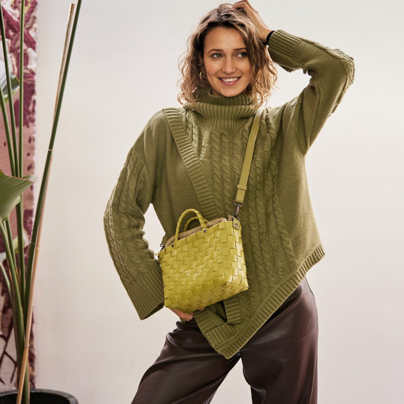 DASH – Crossbody-Tasche mit Reißverschluss und PU-Schulterriemen