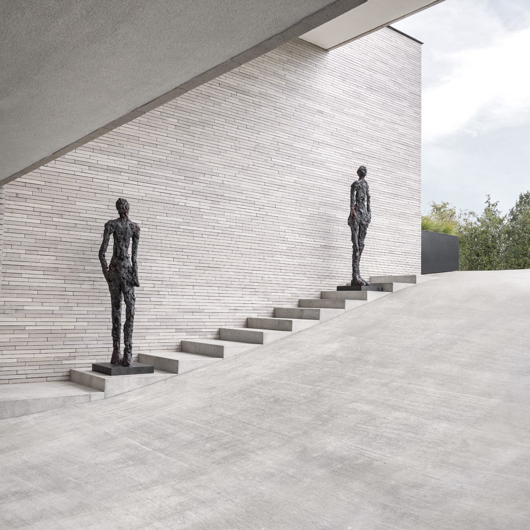 THINK Bronzeskulptur by Ann Vrielinck