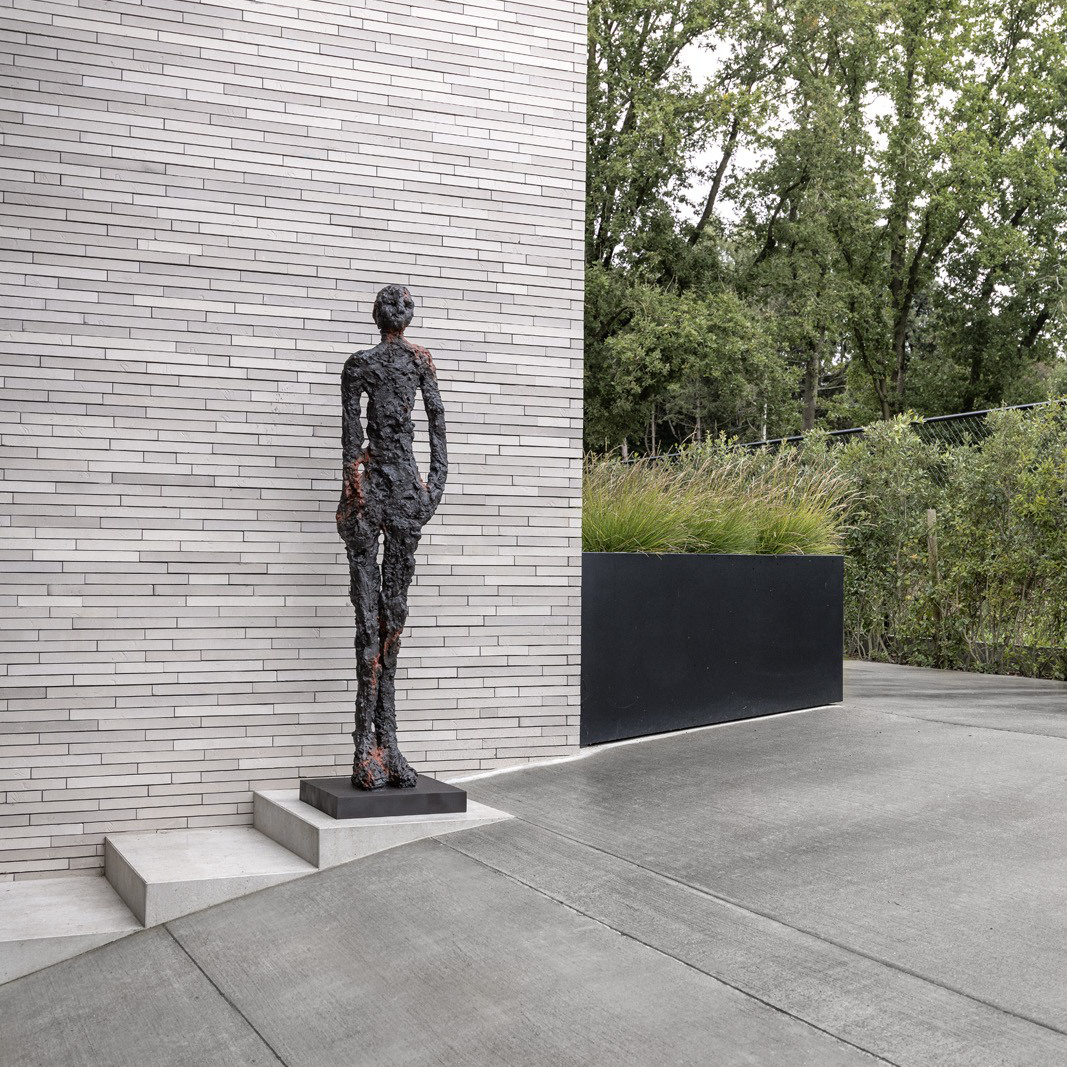 THINK Bronzeskulptur by Ann Vrielinck