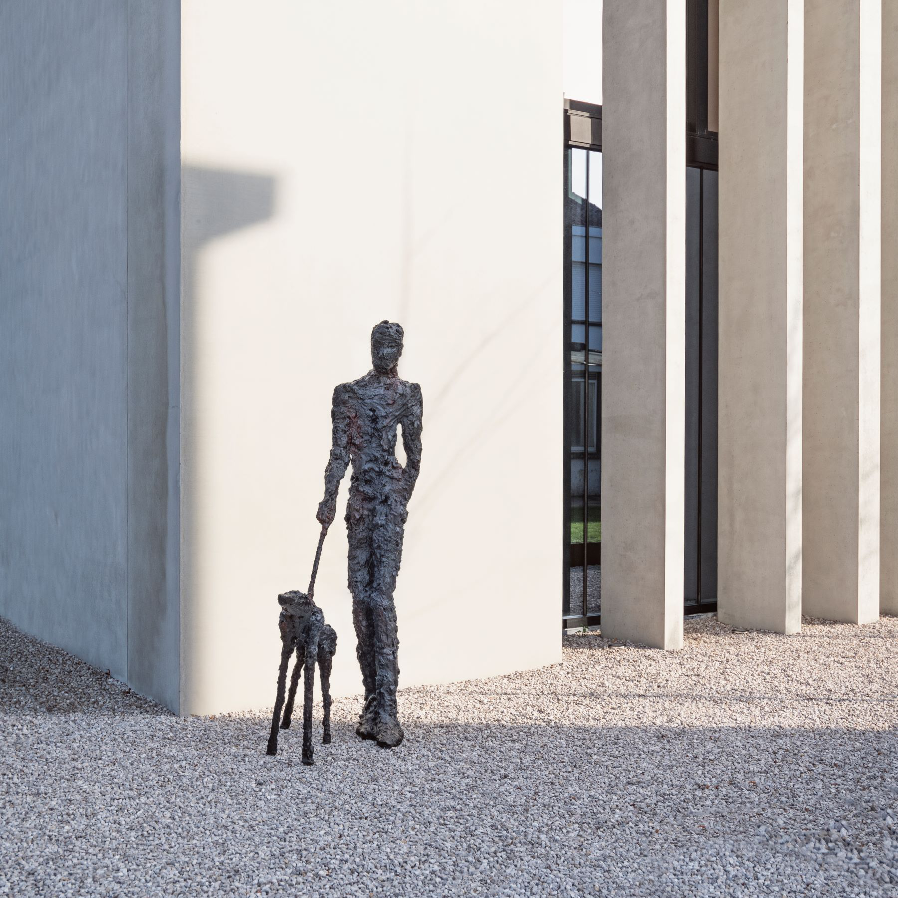 TO LEAD Bronzeskulptur by Ann Vrielinck
