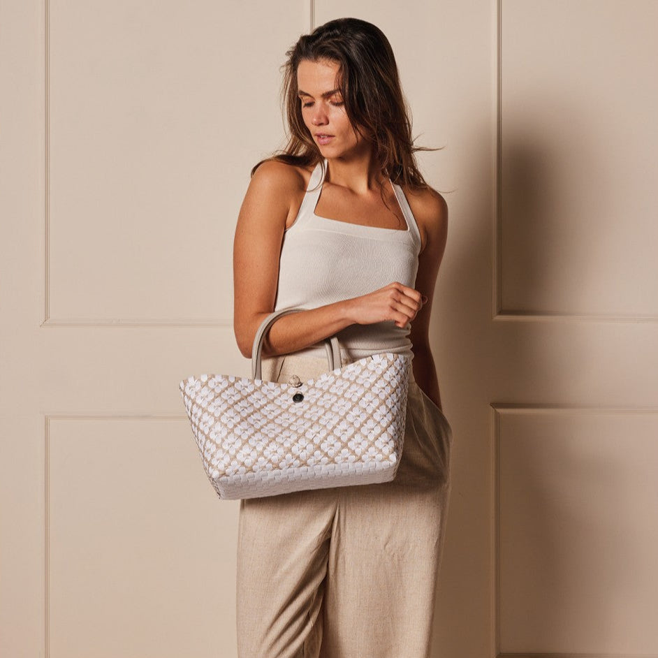 Mini Motif Bag – Handtasche S mit kurzem PU-Griff und weißem Muster