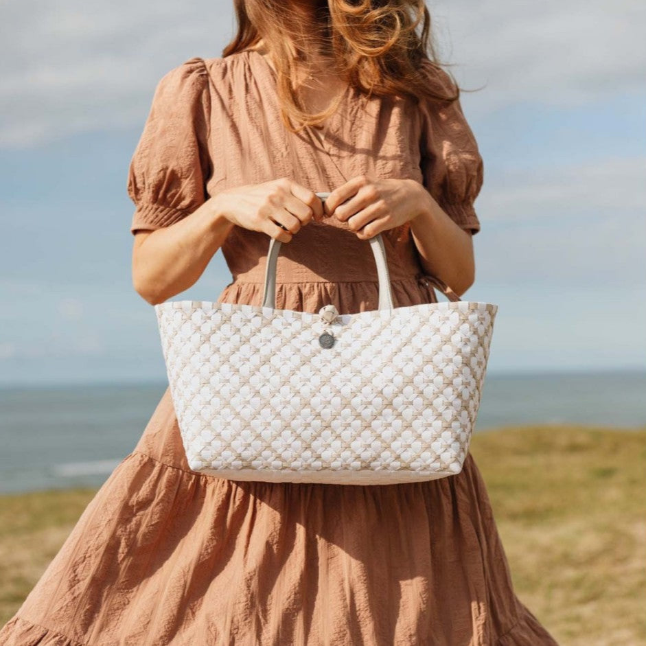 Mini Motif Bag – Handtasche S mit kurzem PU-Griff und weißem Muster