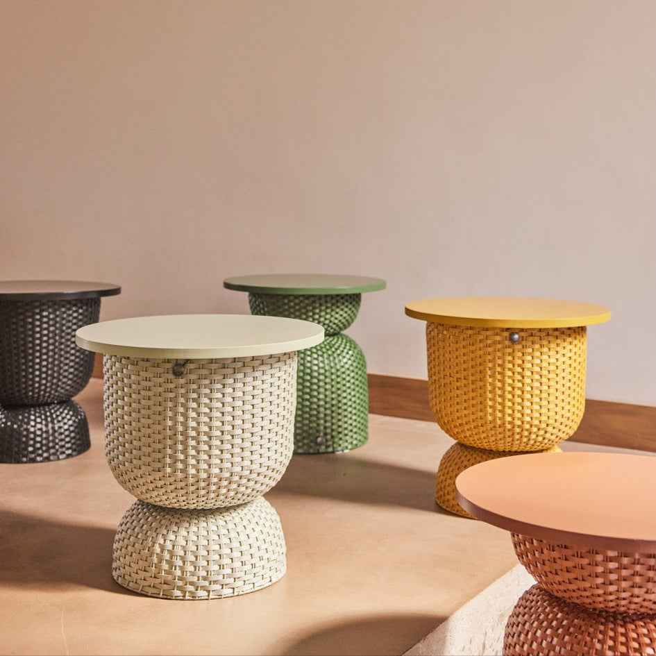 Twist Table – Beistelltisch mit Stauraum und Holzplatte –