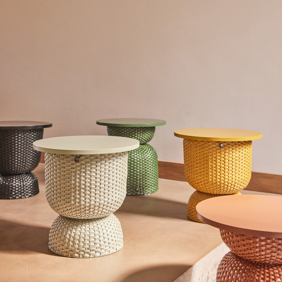 Twist Table – Beistelltisch mit Stauraum und Holzplatte