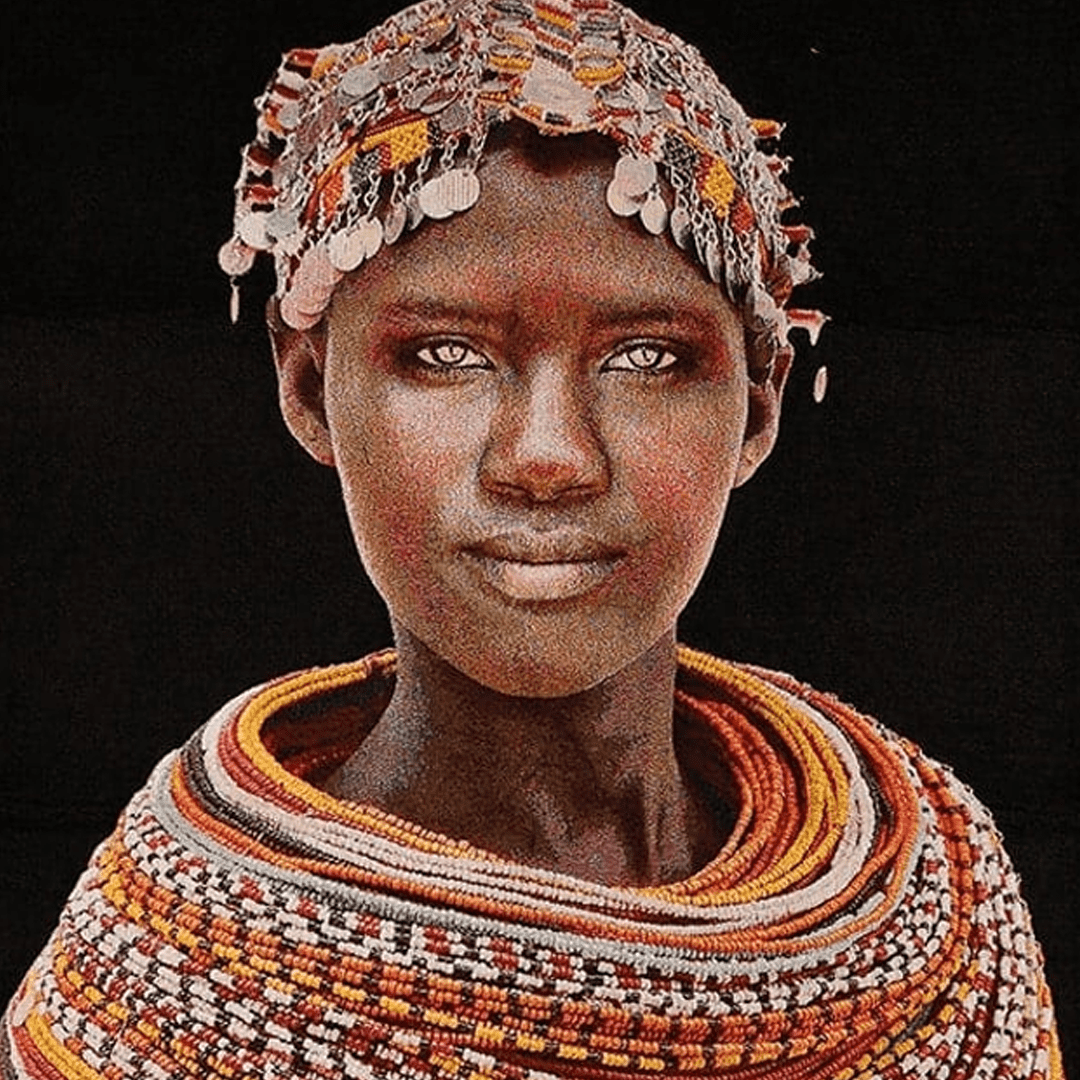 Gobelinbild Samburu Girl – Black 130 x 80 cm - Objecto.shop #