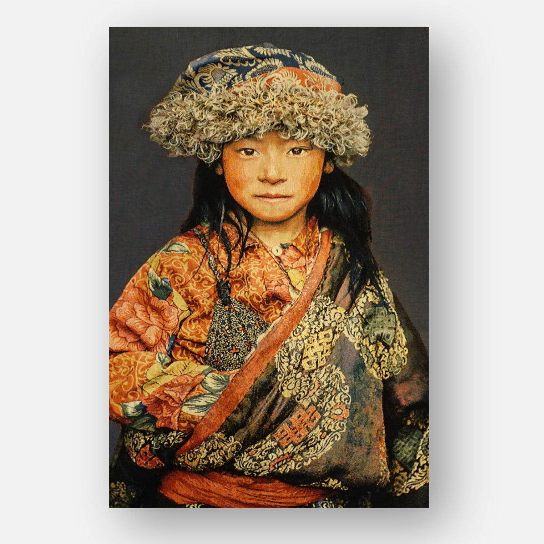 Gobelinbild Tibetan Child – Blaugrau 130 x 80 cm - Objecto.shop #